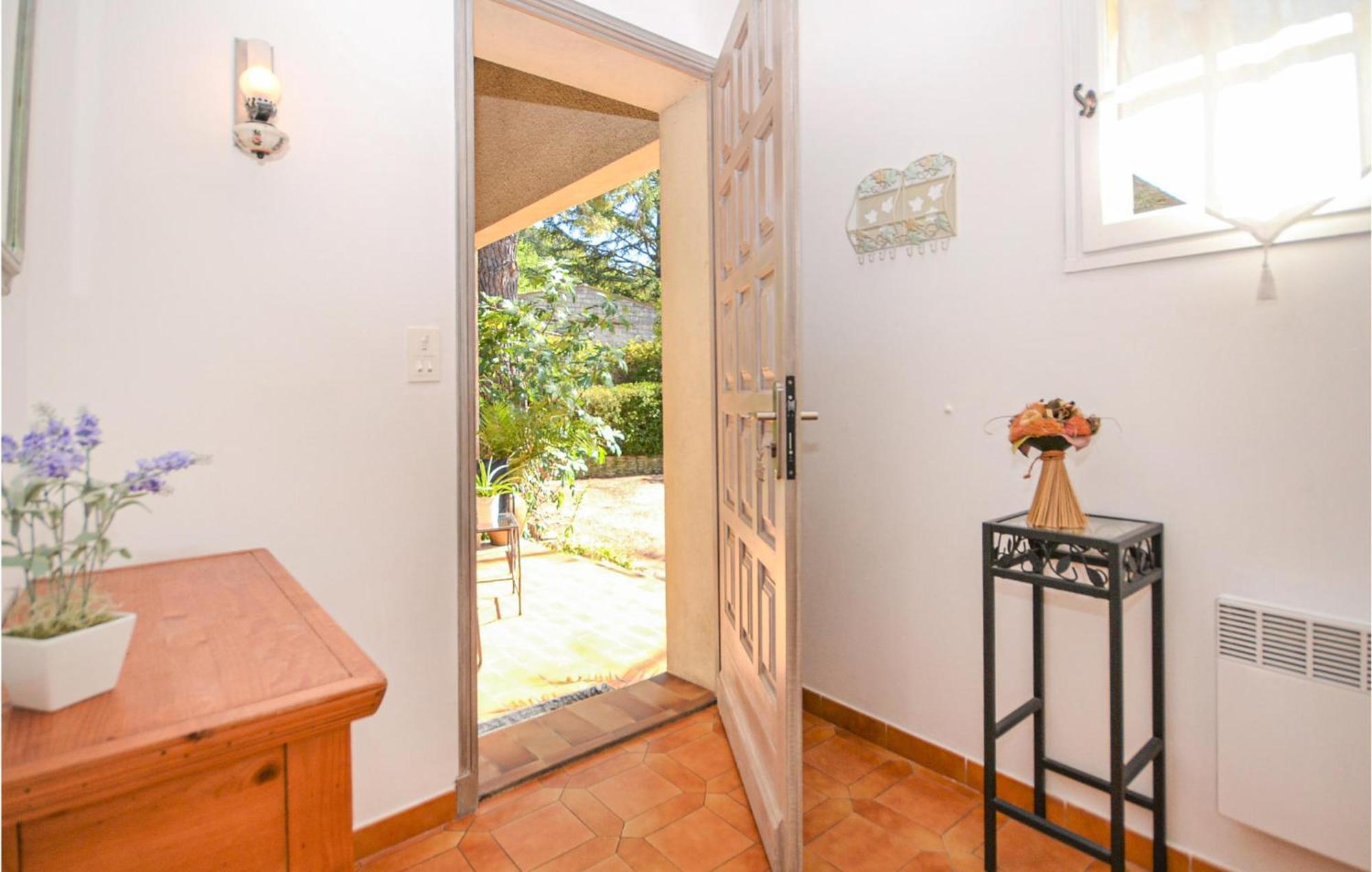 1 Bedroom Pet Friendly Home In Entrechaux Exterior foto