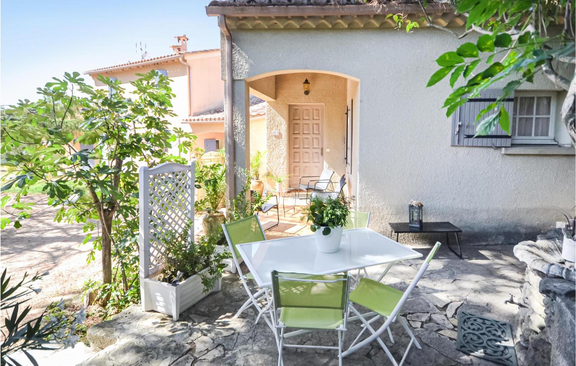 1 Bedroom Pet Friendly Home In Entrechaux Exterior foto